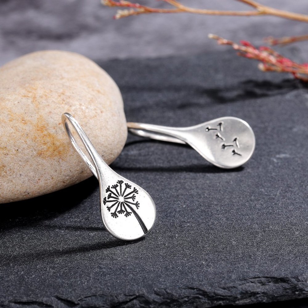 🎁Vintage Dandelion Carved Drop Fashion Earring for Women, EVGG1031